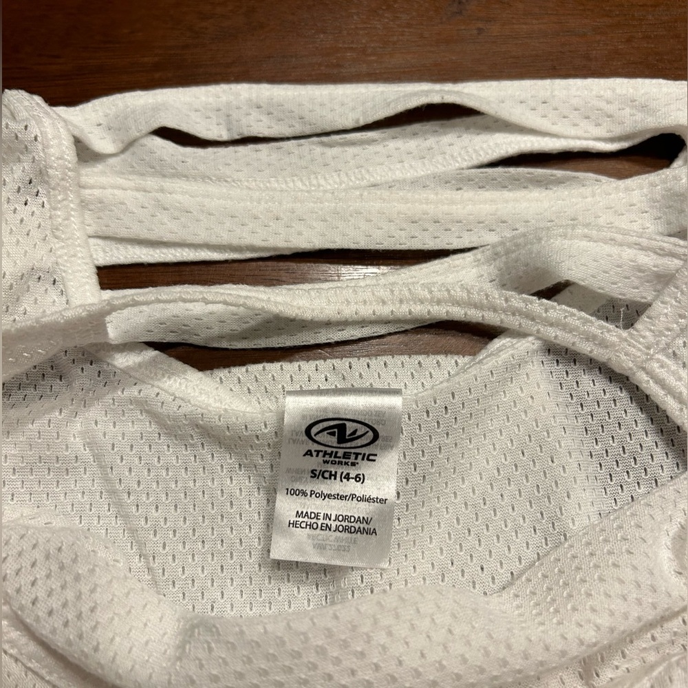 Women’s athletic tee size small - Picture 3 of 3